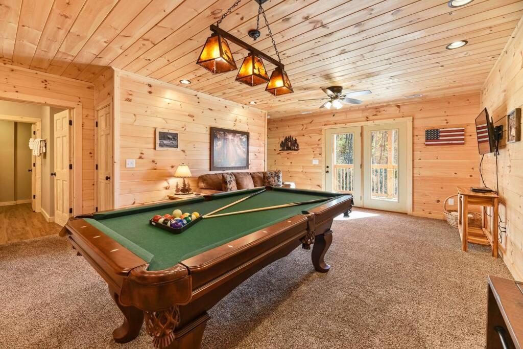 Walnut Ridge Cabin. Sleeps 7-11! Hot Tub, Pool Table, Minutes To Downtown Gatlinburg! Ngoại thất bức ảnh