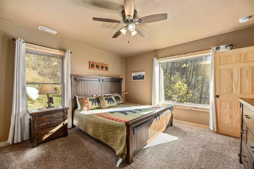 Walnut Ridge Cabin. Sleeps 7-11! Hot Tub, Pool Table, Minutes To Downtown Gatlinburg! Ngoại thất bức ảnh