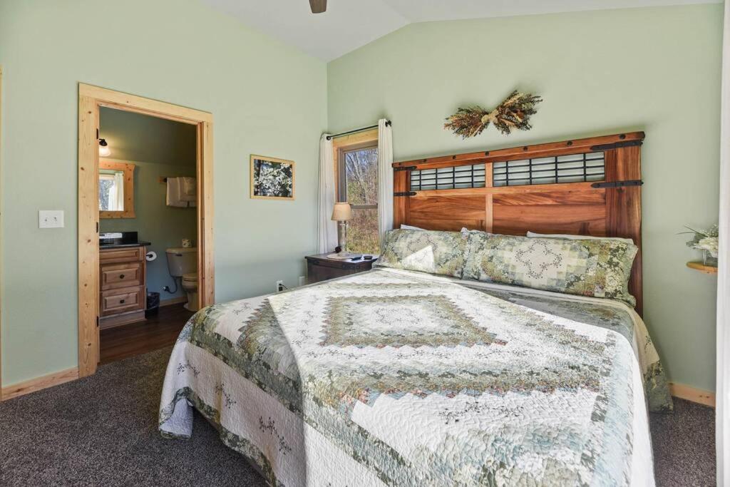 Walnut Ridge Cabin. Sleeps 7-11! Hot Tub, Pool Table, Minutes To Downtown Gatlinburg! Ngoại thất bức ảnh