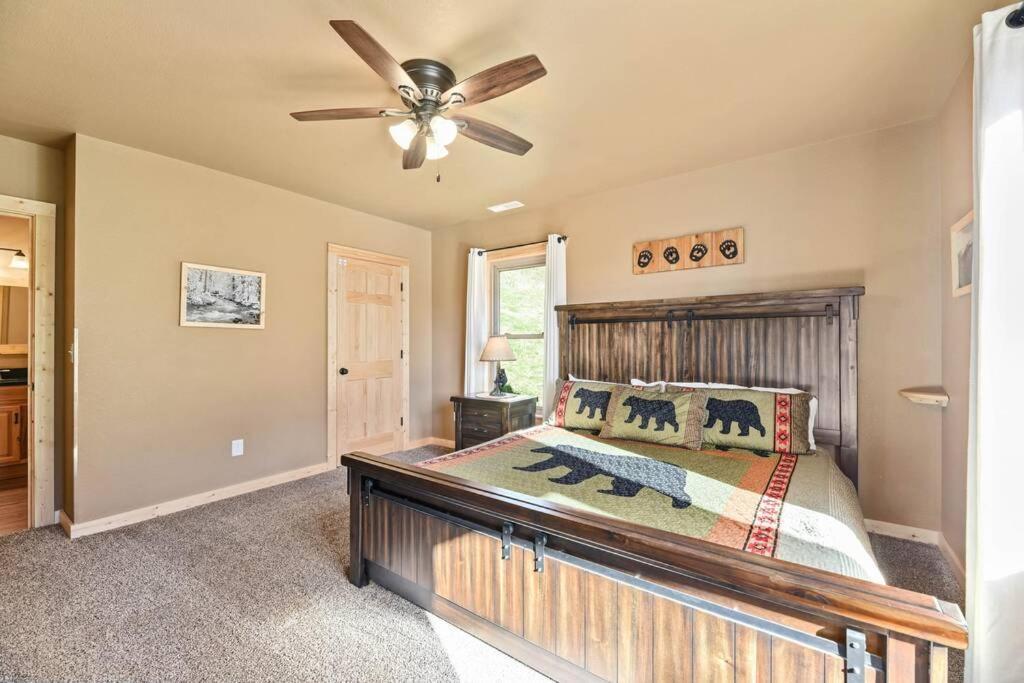 Walnut Ridge Cabin. Sleeps 7-11! Hot Tub, Pool Table, Minutes To Downtown Gatlinburg! Ngoại thất bức ảnh